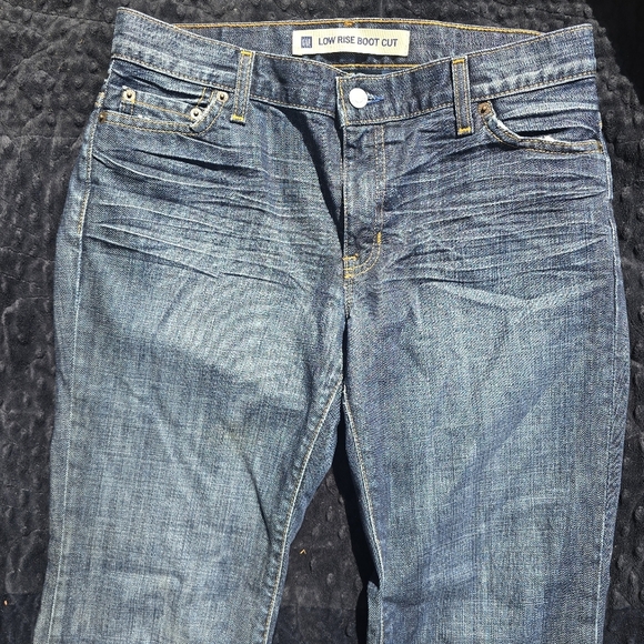 Gap Low Rise Bootcut Jeans Size 8A - Picture 2 of 5